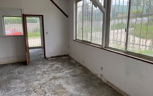 Locaux Commerciaux et Entrepôts à louer