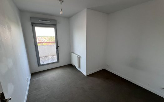 Appartement Terrasse dernier étage – 2 parkings – Tram