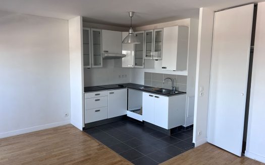 Appartement Terrasse dernier étage – 2 parkings – Tram