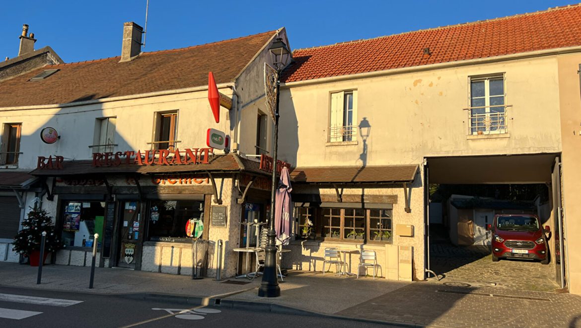 Immeuble entièrement loué. Bon état. Belle Rentabilité.